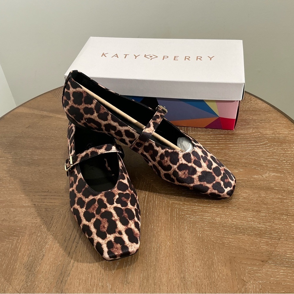 Leopard Print Women's Mary Jane Flats - Picture 7 of 7